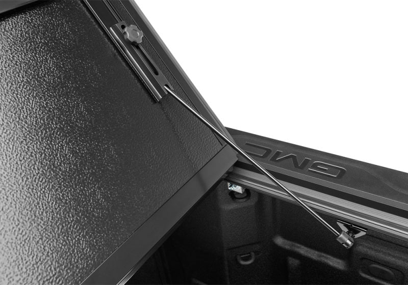 BAK Industries 226131 Tonneau Cover; BAKFlip G2; Hard Folding